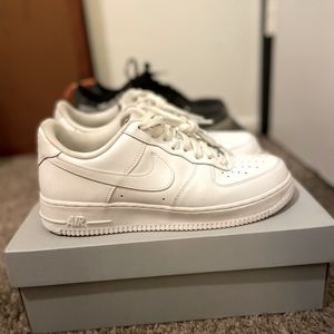 Nike Air Force 1,